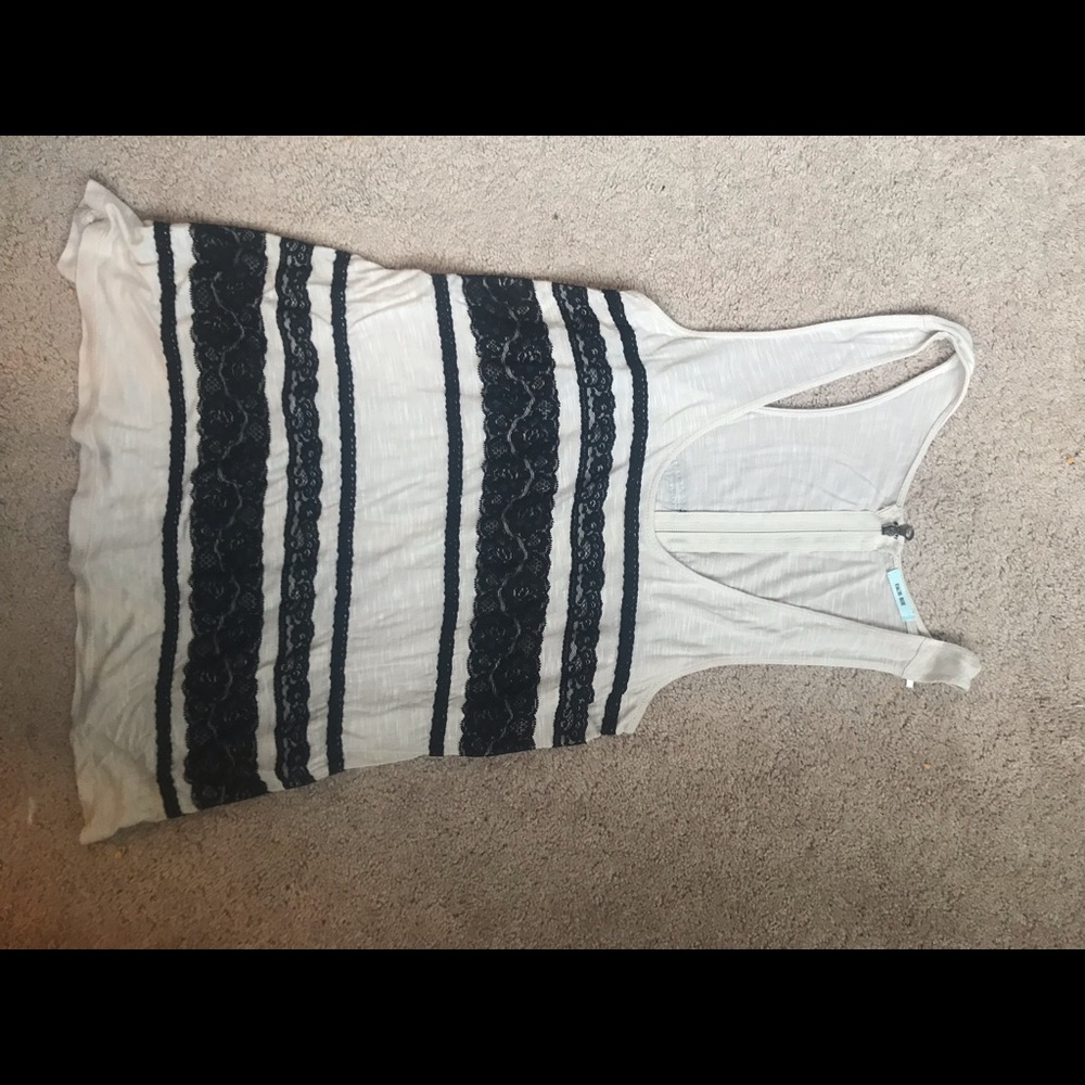 Kimchi Blue Large Tank Lace Zipper Back